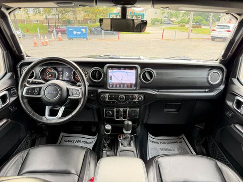 Used 2019 Jeep Wrangler Unlimited Sahara w/ Dual Top Group AWD/4WD image 26