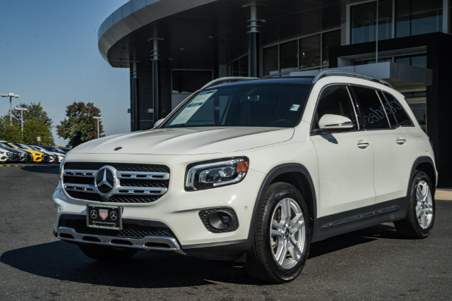 Certified 2023 Mercedes-Benz GLB 250 4MATIC w/ Premium Package image 3