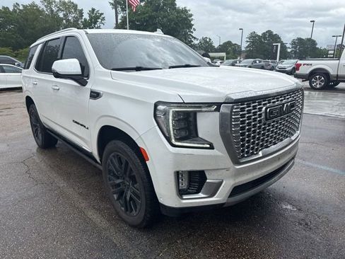 Used 2024 GMC Yukon Denali w/ Denali Reserve Package RWD image 8