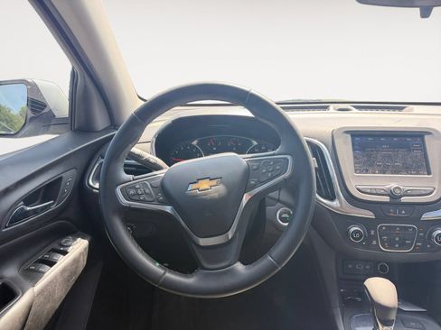 Used 2023 Chevrolet Equinox LT FWD image 9