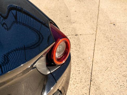 Used 2019 Ferrari Portofino image 17