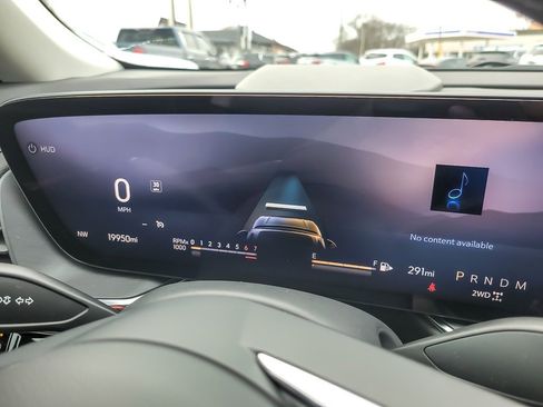 Certified 2025 Buick Envision Preferred image 11