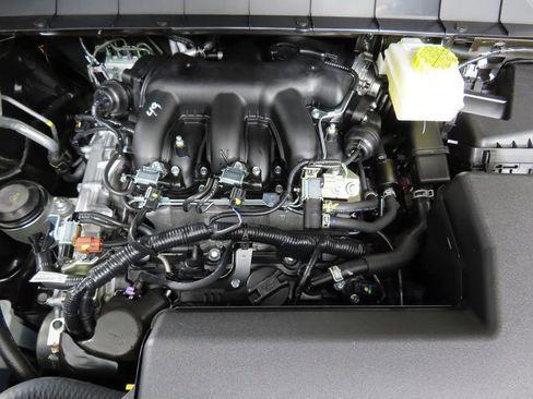 New 2026 Nissan Pathfinder SL AWD/4WD image 10