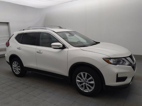 Used 2020 Nissan Rogue SV FWD image 11