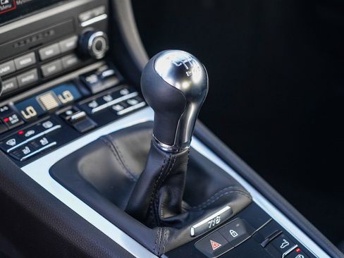 Used 2025 Porsche 718 Cayman S image 25