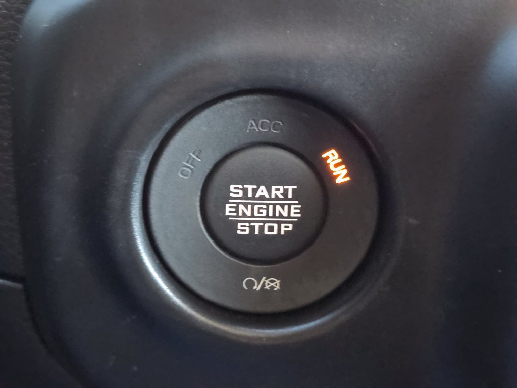 Used 2022 Jeep Wrangler Sport AWD/4WD image 37