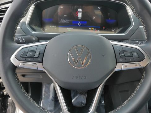 Used 2024 Volkswagen Tiguan SE FWD image 26