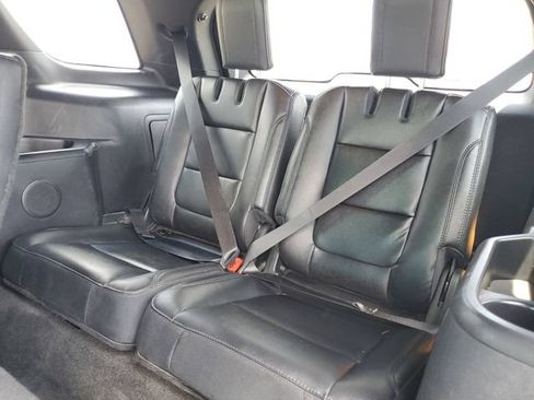 Used 2016 Ford Explorer XLT w/ Equipment Group 202A FWD image 16