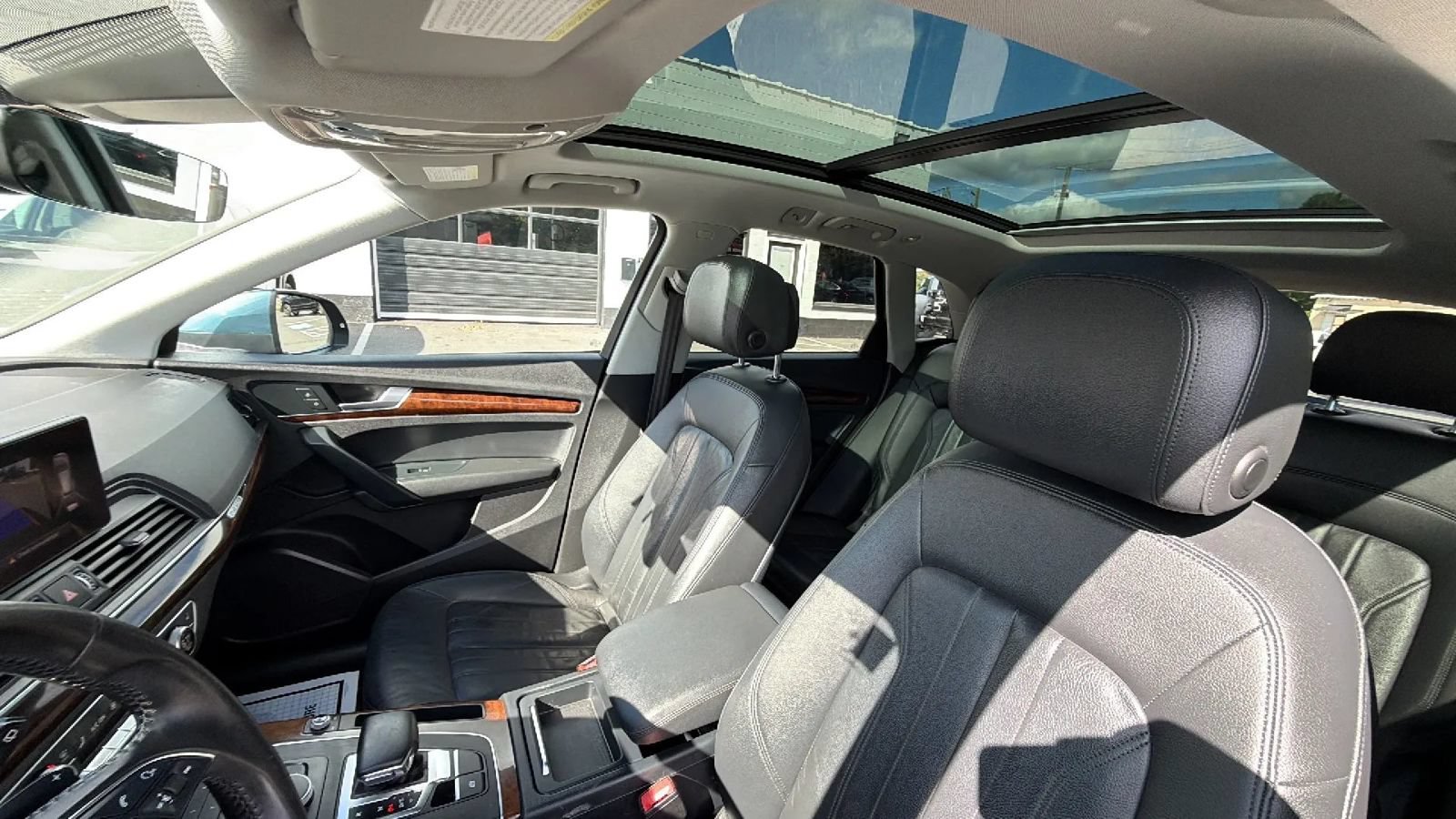 Used 2018 Audi Q5 2.0T Premium w/ Convenience Package AWD/4WD image 19