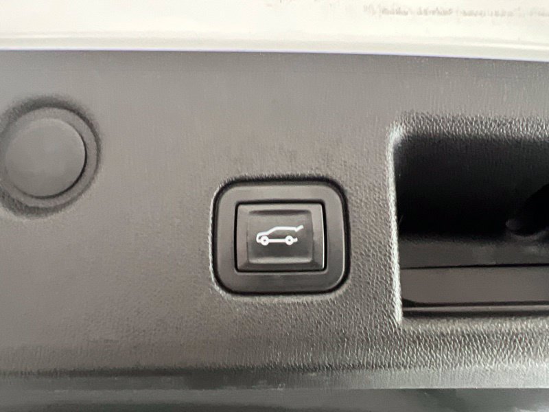 Used 2020 Chevrolet Equinox LT w/ Sport Edition AWD/4WD image 9