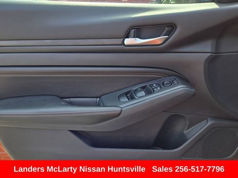Used 2021 Nissan Altima 2.0 SR FWD image 19