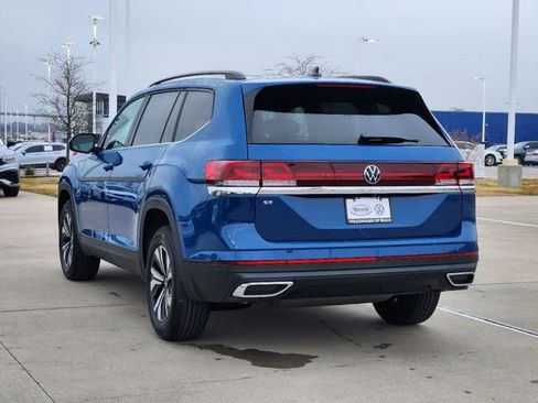 New 2025 Volkswagen Atlas SE image 4
