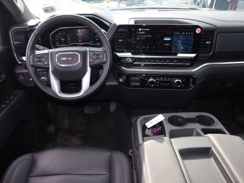 Used 2025 GMC Sierra 1500 SLT image 13