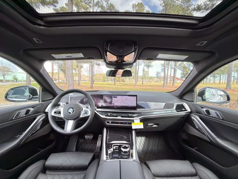 New 2026 BMW X6 xDrive40i w/ Executive Package AWD/4WD image 2
