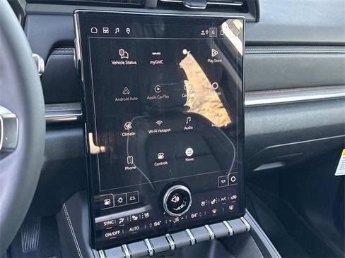 New 2026 GMC Terrain Denali w/ LPO, Floor Liner Package image 15