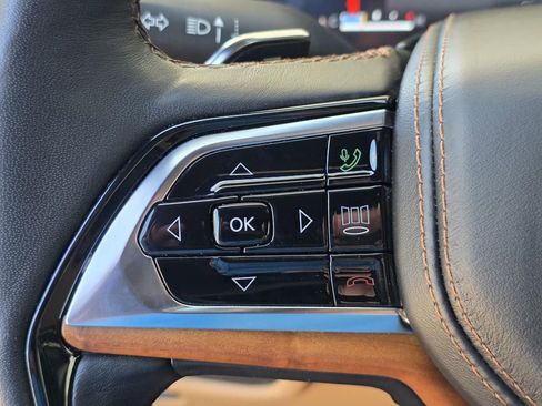 Used 2024 Jeep Grand Cherokee L Summit AWD/4WD image 45