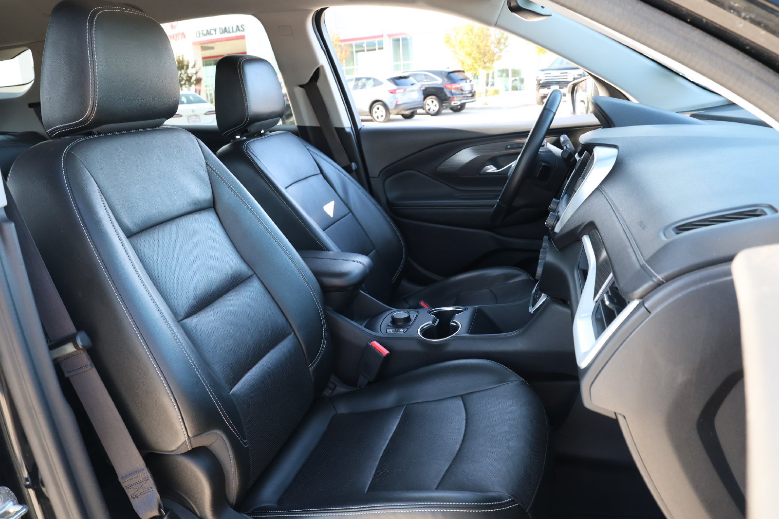 Used 2024 GMC Terrain SLT AWD/4WD image 29