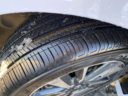 New 2025 Nissan Versa SV w/ Trunk Package image 32