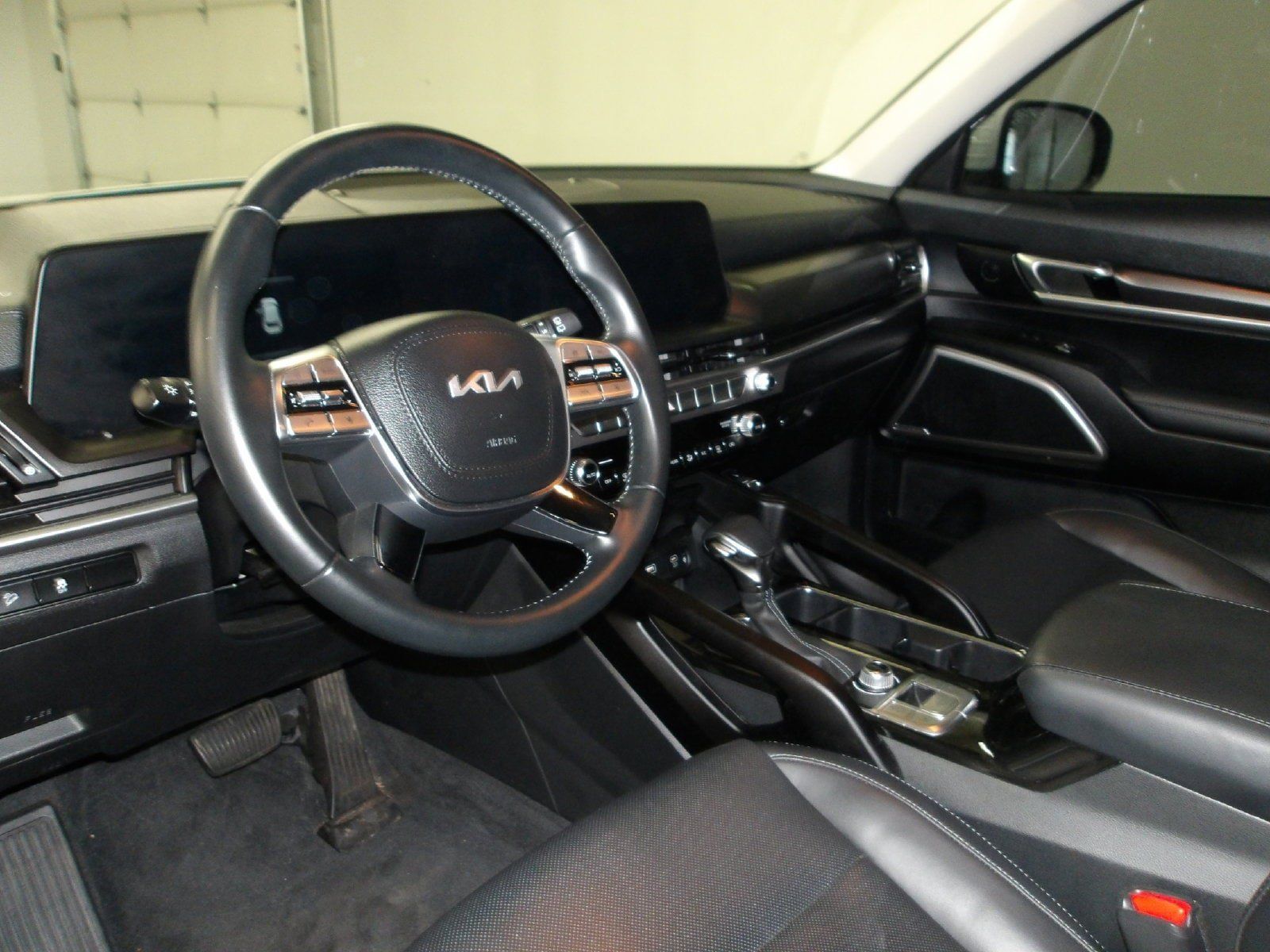 Used 2024 Kia Telluride S AWD/4WD image 10