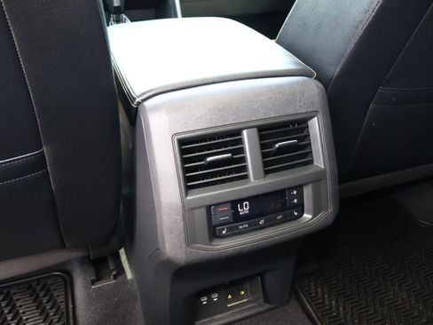 Used 2022 Volkswagen Atlas SEL Premium AWD/4WD image 14