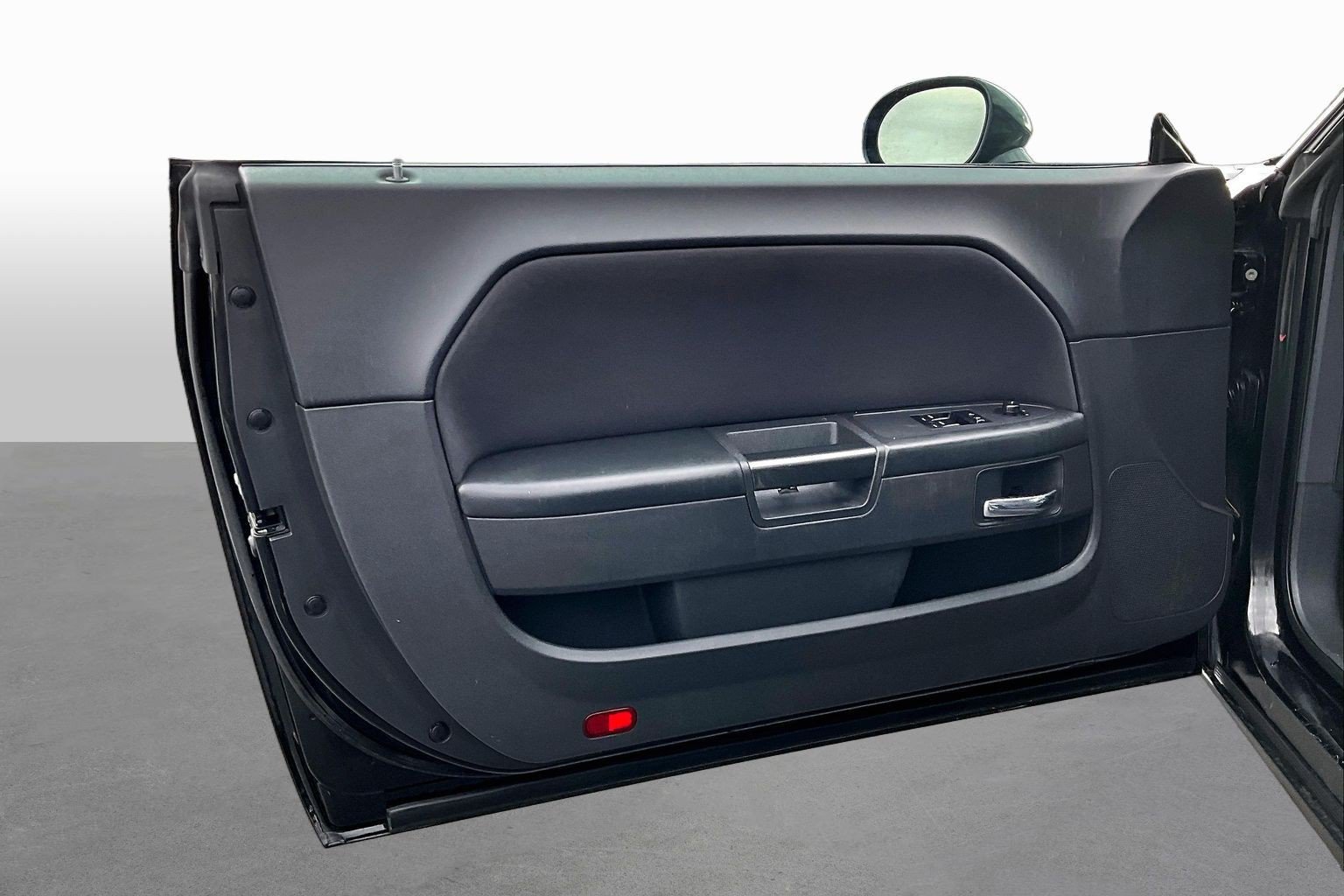 Used 2010 Dodge Challenger R/T RWD image 17