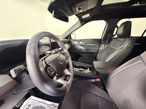 Used 2025 Ford Explorer ST AWD/4WD image 13