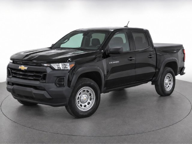 Used 2025 Chevrolet Colorado W/T w/ Advanced Trailering Package RWD image 2