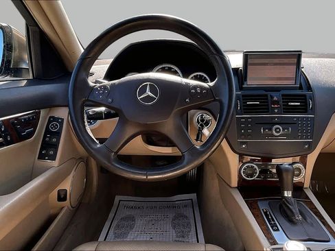 Used 2009 Mercedes-Benz C 300 4MATIC Sedan image 5