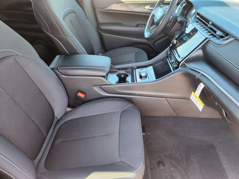 New 2026 Jeep Grand Cherokee Laredo X AWD/4WD image 14