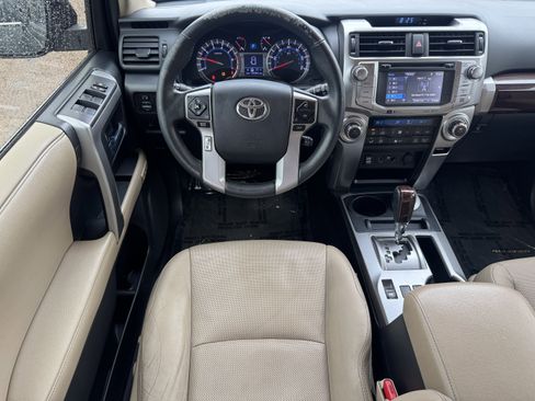Used 2017 Toyota 4Runner Limited AWD/4WD image 17