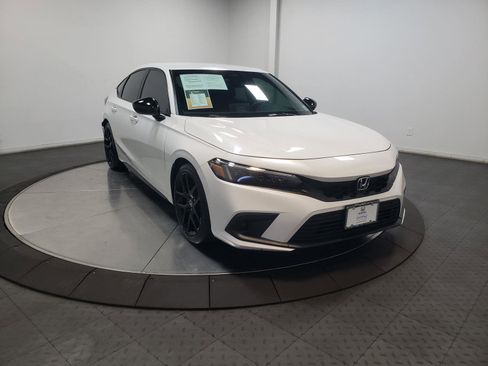 Certified 2024 Honda Civic Sport image 2