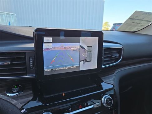 Used 2021 Ford Explorer Limited w/ Hybrid Equipment Group 310A image 26