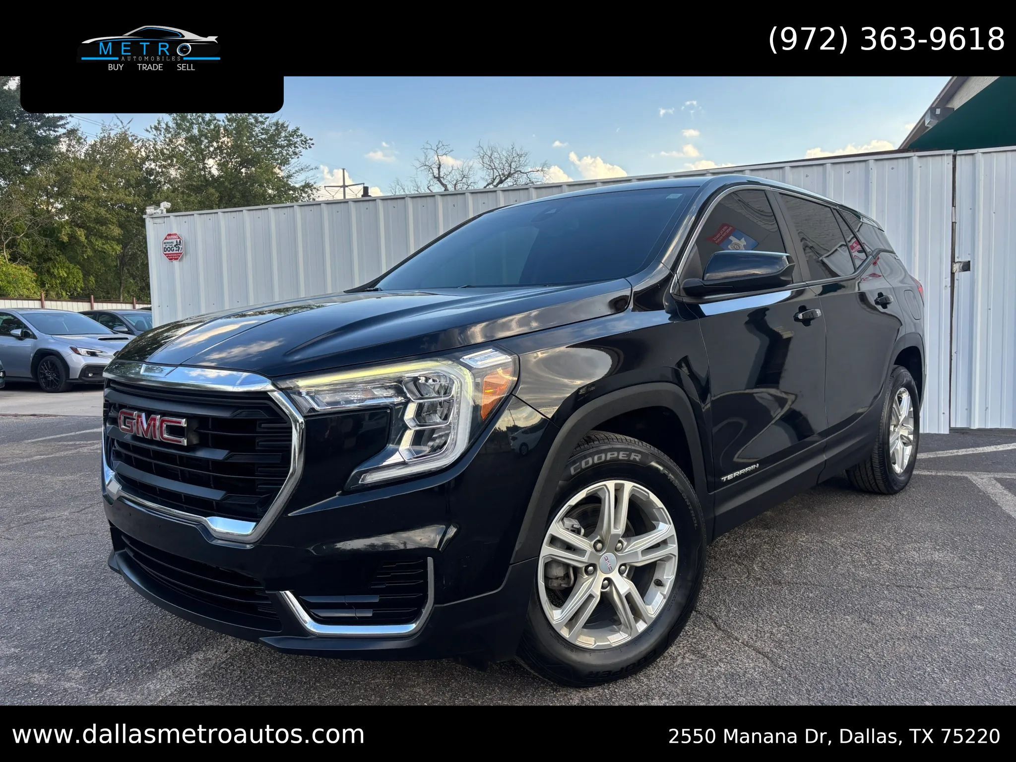 Used 2023 GMC Terrain SLE FWD image 1