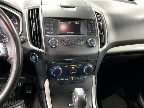 Used 2017 Ford Edge SEL image 4