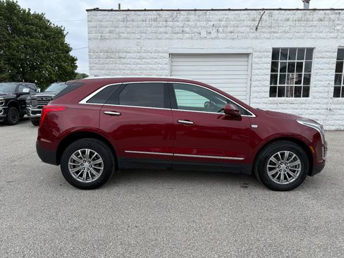 Used 2017 Cadillac XT5 Luxury w/ Driver Awareness Package AWD/4WD image 4