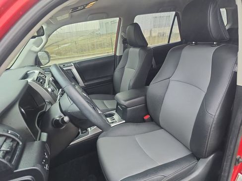 Used 2019 Toyota 4Runner SR5 Premium image 14