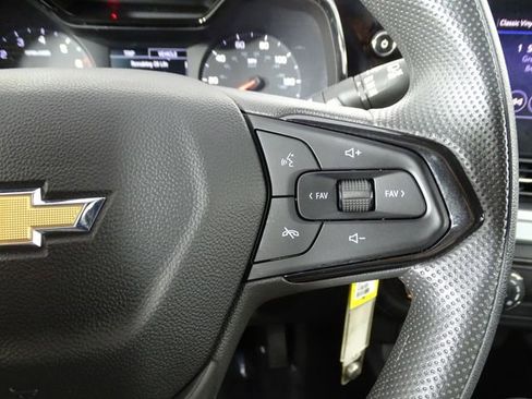 Used 2024 Chevrolet Trax LS image 24