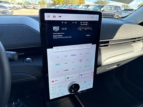 Certified 2025 Ford Mustang Mach-E Premium image 18