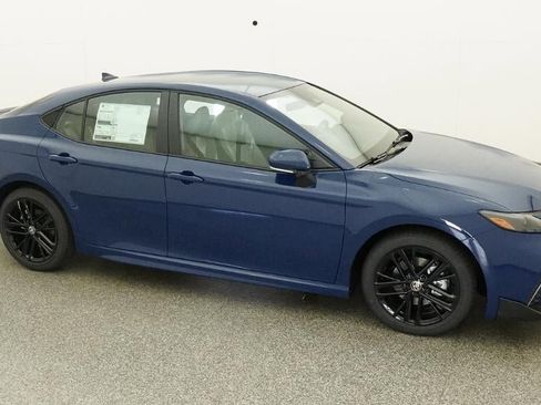 New 2026 Toyota Camry SE FWD image 12