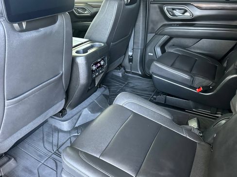 Used 2023 Chevrolet Tahoe Z71 w/ Z71 Off-Road Package AWD/4WD image 14