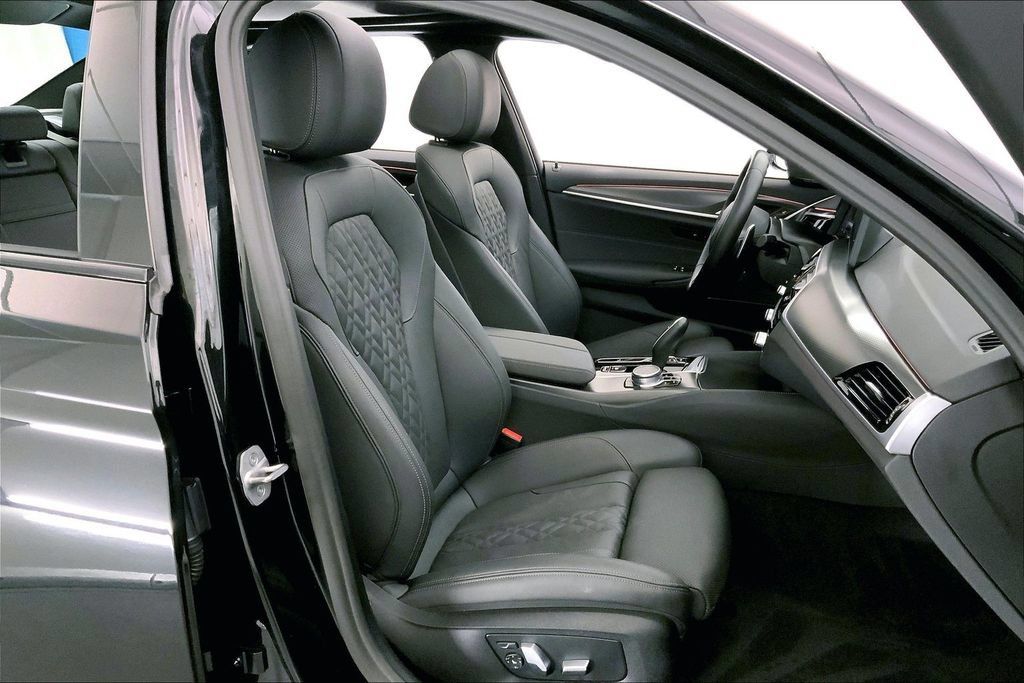 Used 2022 BMW 540i xDrive w/ M Sport Package AWD/4WD image 6