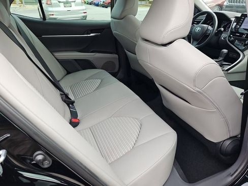 Used 2023 Toyota Camry SE image 15