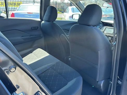 Used 2020 Nissan Kicks S image 14