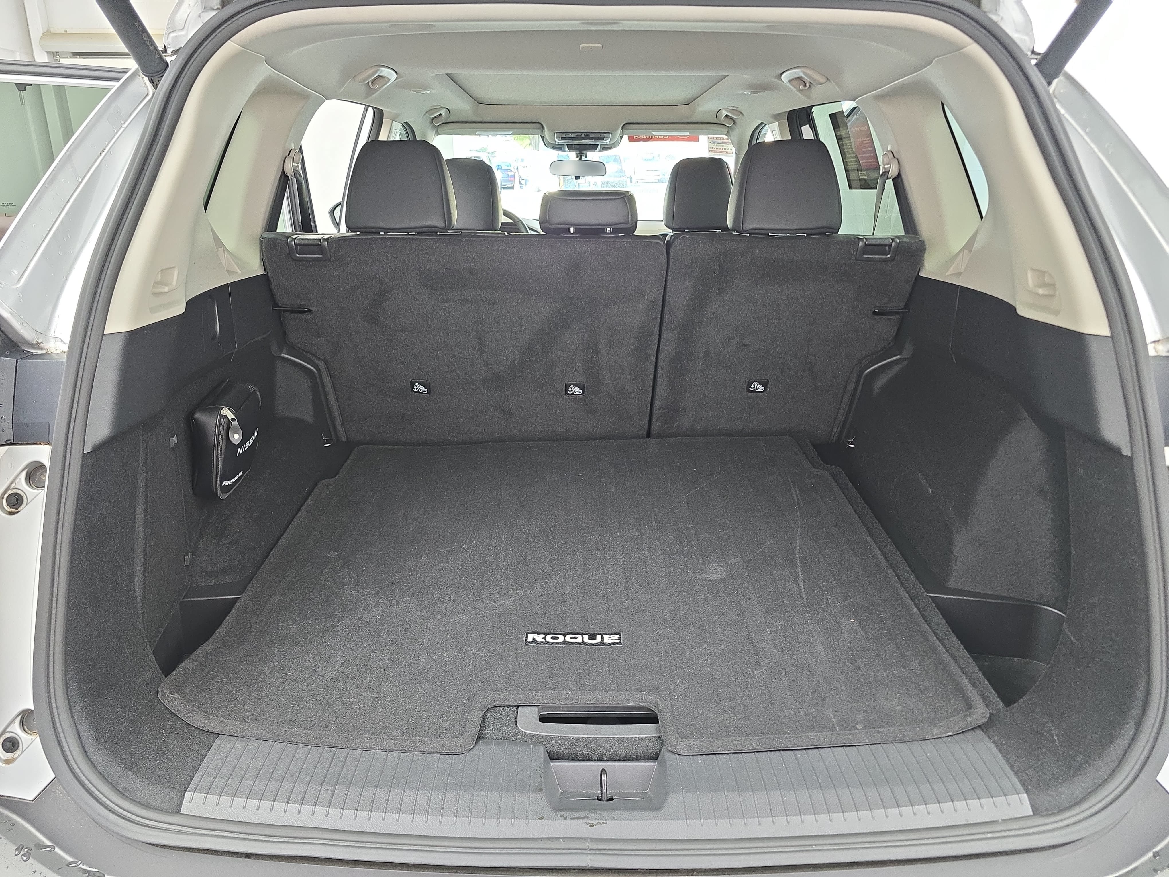 Certified 2023 Nissan Rogue SV w/ SV Premium B Package FWD image 12