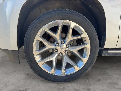 Used 2019 GMC Yukon XL Denali AWD/4WD image 9