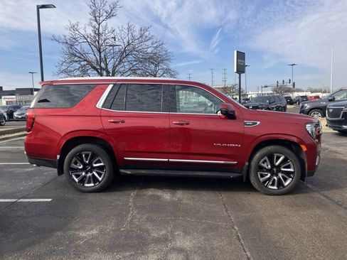 Used 2021 GMC Yukon SLT w/ SLT Luxury Plus Package image 2