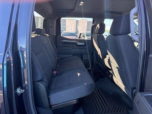 Used 2022 Chevrolet Silverado 1500 LT w/ Z71 Off-Road Package AWD/4WD image 21
