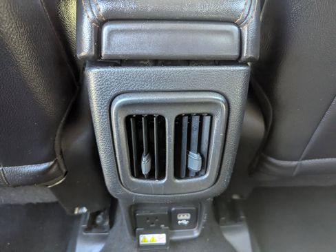 Used 2017 Jeep Compass Limited image 39