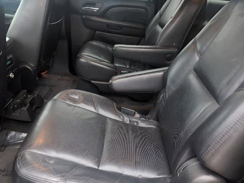 Used 2007 Cadillac Escalade ESV AWD w/ Information Package image 46