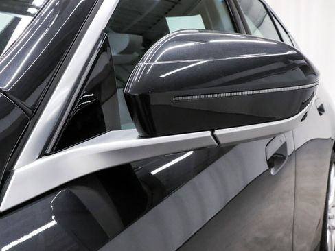 Used 2025 BMW 540i xDrive image 50